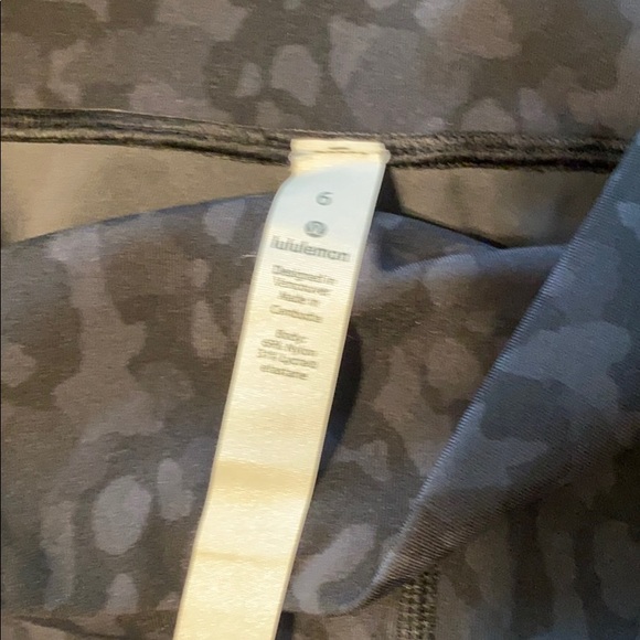 Lulu lemon wunder under - Picture 3 of 4